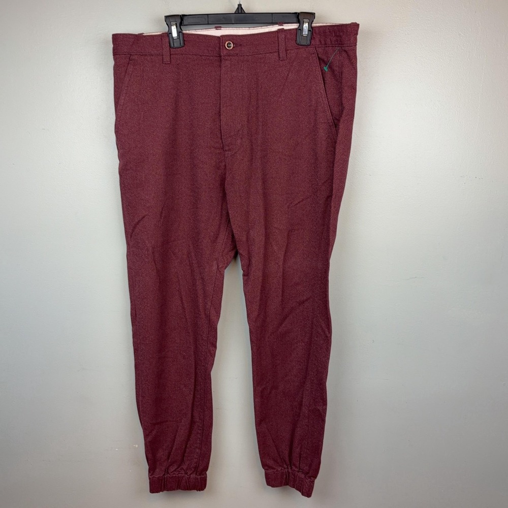 Levi's Pants Mens 38x32 Red Herringbone Jogger Cuffed Tapered Cotton Casual‎